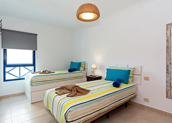 3br - Private Heated Pool - Parking