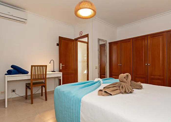 3br - Private Heated Pool - Parking