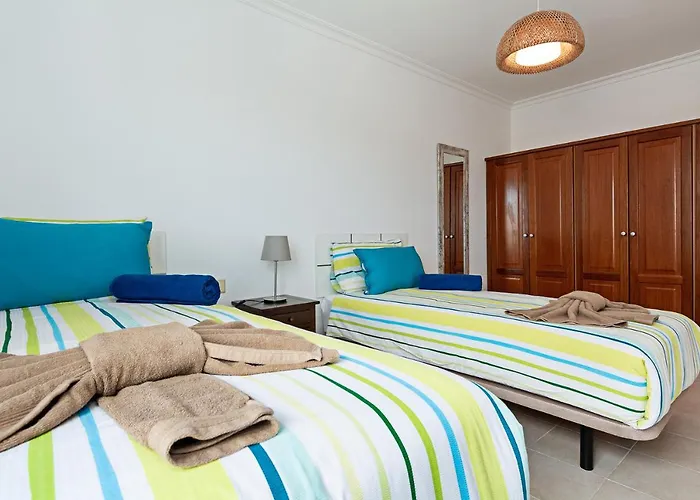 Villa 3br - Private Heated Pool - Parking