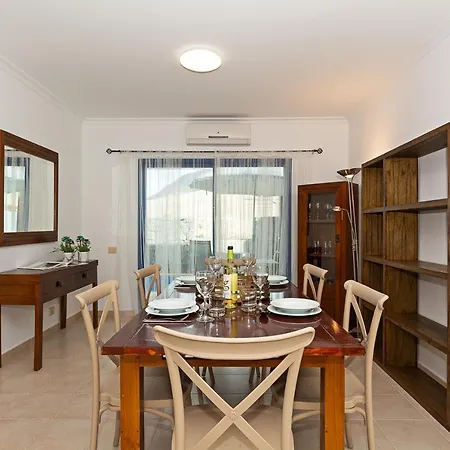 3br - Private Heated Pool - Parking Villa