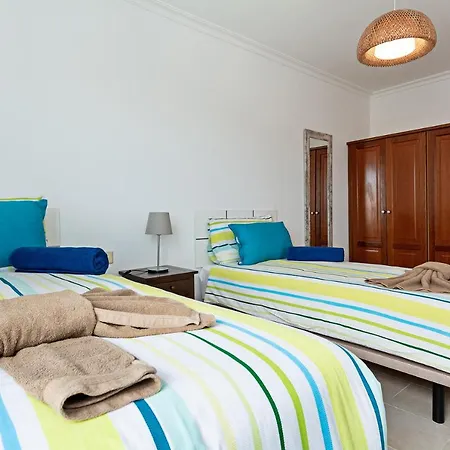 Vila 3br - Private Heated Pool - Parking